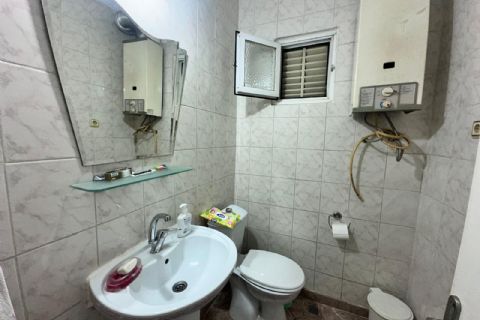 KARİZMA'DAN SİTE İÇİ GÜVENLİKLİ GENİŞ OTURUM 3+1