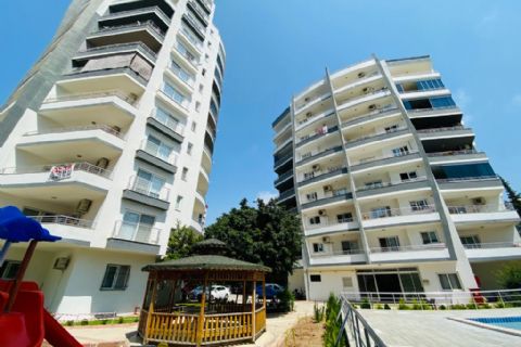 KARİZMA'DAN SİTE İÇİ HAVUZLU GENİŞ OTURUM 3+1