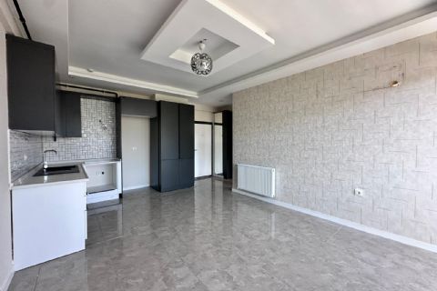 KARİZMA'DAN SİTE İÇİ HAVUZLU GENİŞ OTURUM FIRSAT 1+1