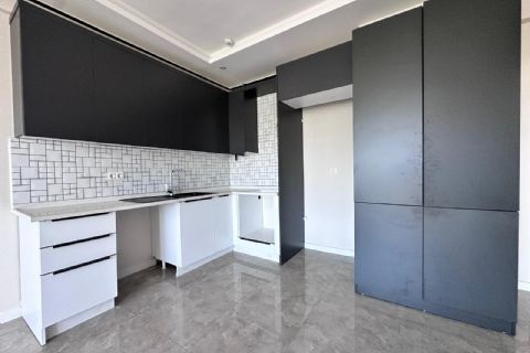 KARİZMA'DAN SİTE İÇİ HAVUZLU GENİŞ OTURUM FIRSAT 1+1
