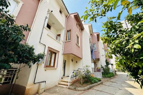 KARİZMA'DAN SİTE İÇİ HAVUZLU KOMBİLİ TRİPLEKS 5+1 VİLLA