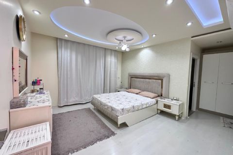 KARİZMA'DAN SİTE İÇİ HAVUZLU KONUM HARİKASI 4+1