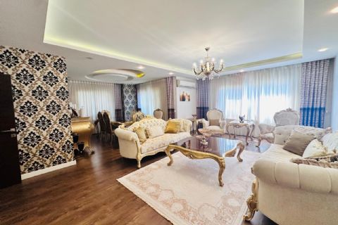 KARİZMA'DAN SİTE İÇİ HAVUZLU KONUM HARİKASI 4+1