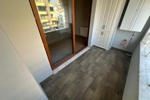 KARİZMA'DAN SOLİ CENTER CİVARI DENİZ MANZARALI KOMBİLİ 2+1