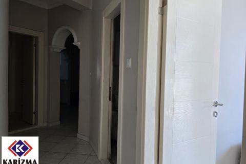 KARİZMA'DAN SOLİ SİTESİNDE ARA KAT EŞYALI GENİŞ BAĞIMSIZ 3+1
