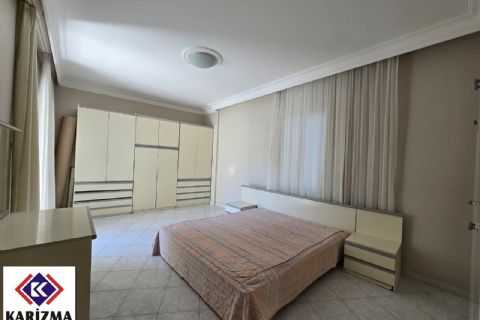 KARİZMA'DAN SOLİ SİTESİNDE ARA KAT EŞYALI GENİŞ BAĞIMSIZ 3+1