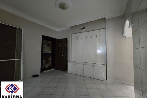 KARİZMA'DAN SOLİ SİTESİNDE ARA KAT EŞYALI GENİŞ BAĞIMSIZ 3+1