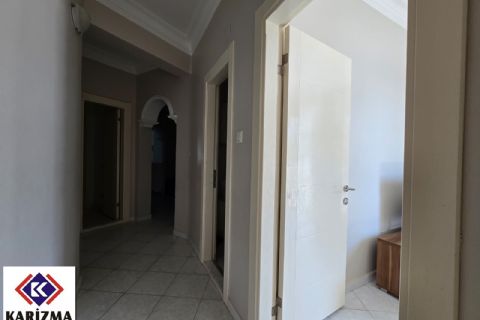 KARİZMA'DAN SOLİ SİTESİNDE ARA KAT EŞYALI GENİŞ BAĞIMSIZ 3+1