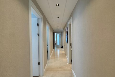 KARİZMA'DAN SUADA RESİDENCE'DA GENİŞ 5+1