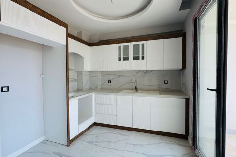 KARİZMA'DAN TECE DE HAVUZLU TEMİZ 2+1 KİRALIK DAİRE