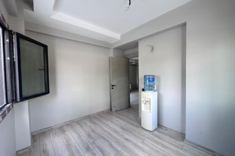 KARİZMA'DAN TEK BLOK 34 CADDE VE FAKÜLTEYE YAKIN 1+1
