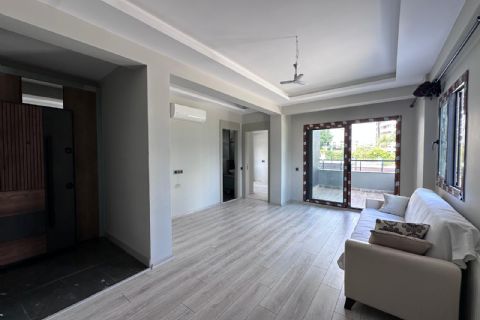 KARİZMA'DAN TEK BLOK 34 CADDE VE FAKÜLTEYE YAKIN 1+1