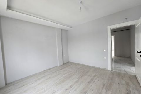 KARİZMA'DAN TEK BLOK DÜŞÜK KAT ASANSÖR CEPHELERİ AÇIK 2+1