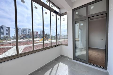 KARİZMA'DAN TEK BLOK MÜSTAKİL TADINDA GENİŞ OTURUM 1+1