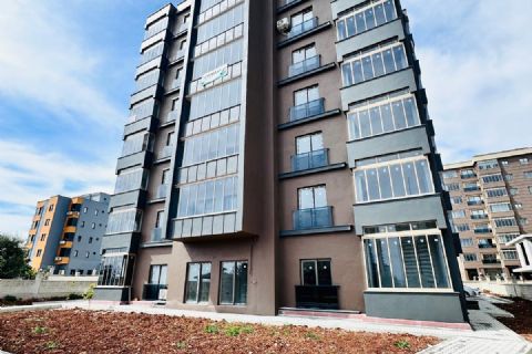 KARİZMA'DAN TEK BLOK MÜSTAKİL TADINDA GENİŞ OTURUM 1+1