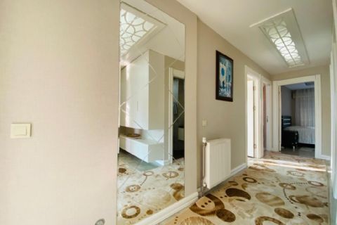 KARİZMADAN TEK BLOKLU HAVUZLU GENİŞ OTURUMLU KAÇIRILMAYACAK FIRSAT 4+1