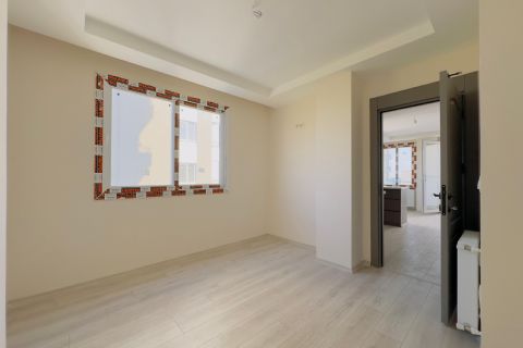 KARİZMA'DAN TÖMÜK'TE HAVUZLU SİTE GENİŞ 1+1 DAİRE