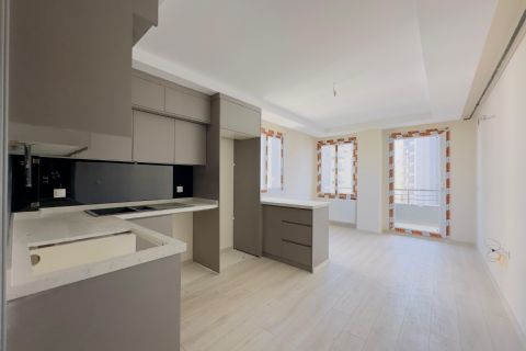 KARİZMA'DAN TÖMÜK'TE HAVUZLU SİTE GENİŞ 1+1 DAİRE