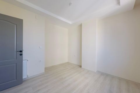 KARİZMA'DAN TÖMÜK'TE HAVUZLU SİTE GENİŞ 1+1 DAİRE