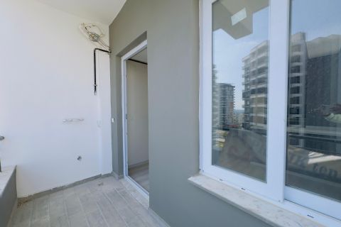 KARİZMA'DAN TÖMÜK'TE HAVUZLU SİTE GENİŞ 1+1 DAİRE