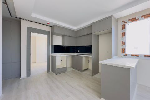 KARİZMA'DAN TÖMÜK'TE HAVUZLU SİTE GENİŞ 1+1 DAİRE