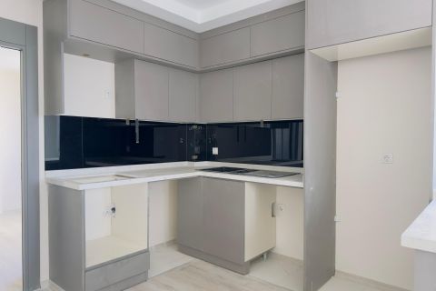 KARİZMA'DAN TÖMÜK'TE HAVUZLU SİTE GENİŞ 1+1 DAİRE
