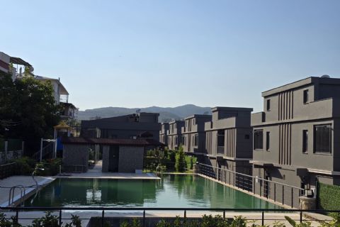 KARİZMA'DAN TWİSLAND'DA ÖZEL YAPIM FULL EŞYALI BAĞIMSIZ 4+1
