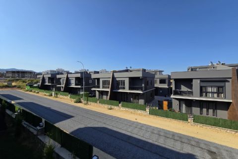 KARİZMA'DAN TWİSLAND'DA ÖZEL YAPIM FULL EŞYALI BAĞIMSIZ 4+1