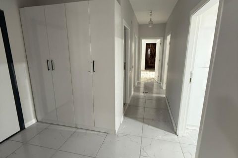 KARİZMA'DAN ULAŞIM KOLAYLIĞI OLAN TEMİZ VE  İÇİ YAPILI 2+1