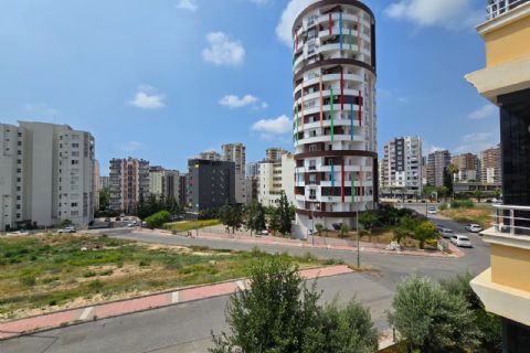 KARİZMA'DAN ÜNİ CAD ÜSTÜ KOMBİLİ CAM BALKONLU 2+1