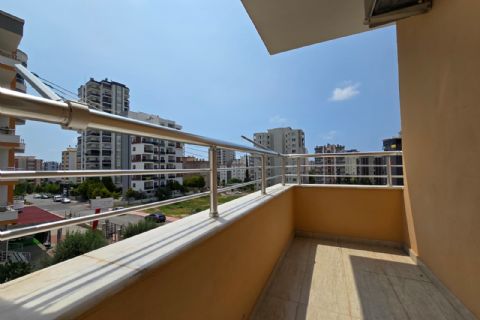 KARİZMA'DAN ÜNİ CAD ÜSTÜ KOMBİLİ CAM BALKONLU 2+1