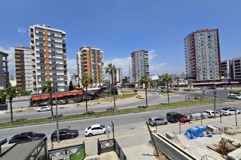 KARİZMA'DAN ÜNİ.CADDESİNE YAKIN GENİŞ EŞYALI 2+1