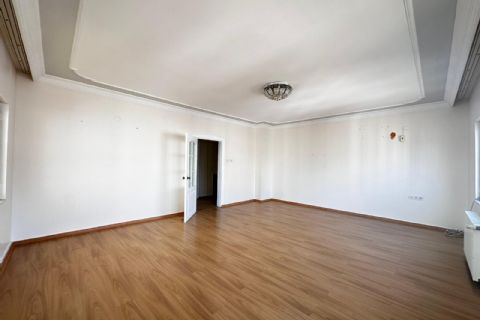 KARİZMA'DAN ÜNİVERSİTE CADDESİNDE DENİZ MANZARALI FERAH 3+1