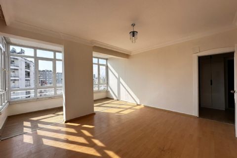 KARİZMA'DAN ÜNİVERSİTE CADDESİNDE DENİZ MANZARALI FERAH 3+1