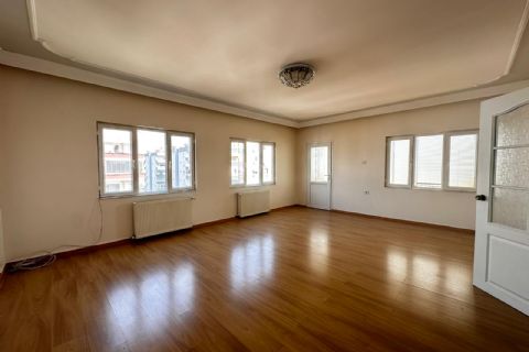 KARİZMA'DAN ÜNİVERSİTE CADDESİNDE DENİZ MANZARALI FERAH 3+1