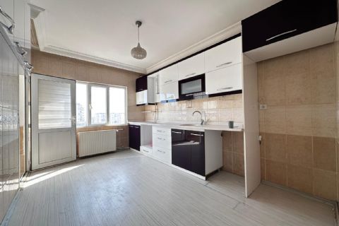 KARİZMA'DAN ÜNİVERSİTE CADDESİNDE DENİZ MANZARALI FERAH 3+1