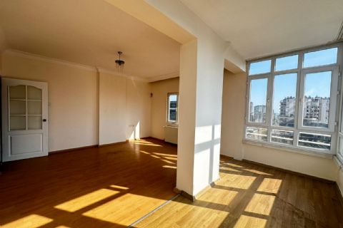 KARİZMA'DAN ÜNİVERSİTE CADDESİNDE DENİZ MANZARALI FERAH 3+1