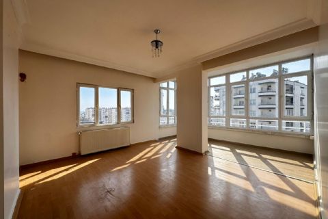 KARİZMA'DAN ÜNİVERSİTE CADDESİNDE DENİZ MANZARALI FERAH 3+1