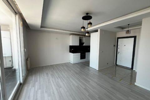 KARİZMA'DAN VATAN CADDESİNDE TEMİZ VE YAPILI 2+1