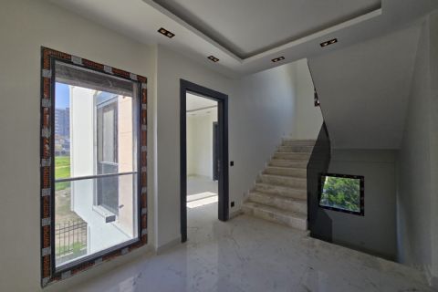 KARİZMA'DAN VİRANŞEHİR'DE DENİZE YAKIN BAĞIMSIZ DUBLEKS VİLLA 