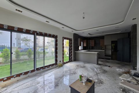 KARİZMA'DAN VİRANŞEHİR'DE DENİZE YAKIN BAĞIMSIZ DUBLEKS VİLLA 