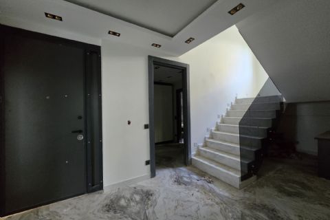 KARİZMA'DAN VİRANŞEHİR'DE DENİZE YAKIN BAĞIMSIZ DUBLEKS VİLLA 