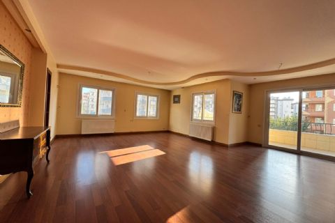 KARİZMA'DAN YENİ MH DE GENİŞ HAVUZLU 4+1