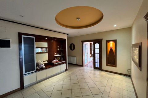 KARİZMA'DAN YENİ MH DE GENİŞ HAVUZLU 4+1