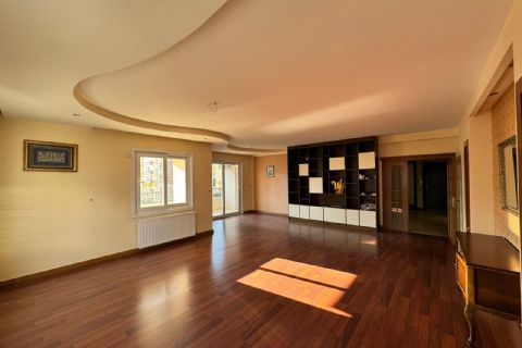 KARİZMA'DAN YENİ MH DE GENİŞ HAVUZLU 4+1