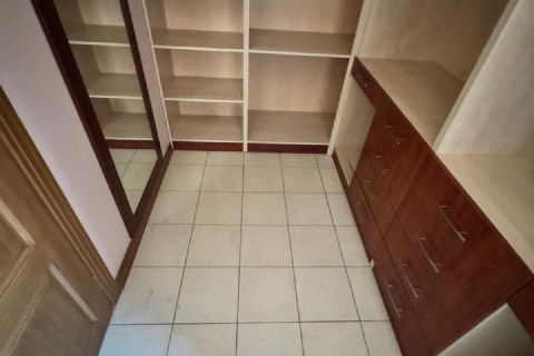 KARİZMA'DAN YENİ MH DE GENİŞ HAVUZLU 4+1