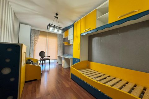 KARİZMA'DAN YENİ MH DE GENİŞ HAVUZLU 4+1