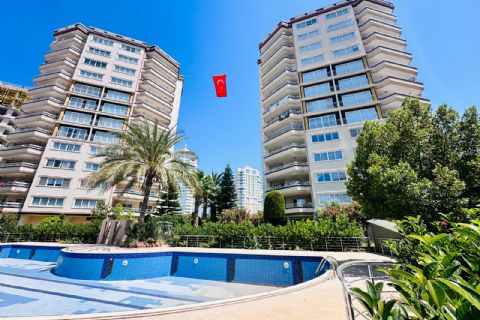 KARİZMA'DAN YENİŞEHİR'İN KALBİNDE ULTRA GENİŞ GÜVENLİKLİ 4+1