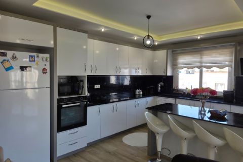 KARİZMA'DAN YENŞEHİR'İN KALBİNDE FIRSAT KİRALIK 4+1