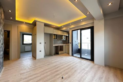 KUYULUK'TA 2.ÇEVREYOLU ÜZERİ YENİ TEK BLOKTA GENİŞ 1+1 DAİRE